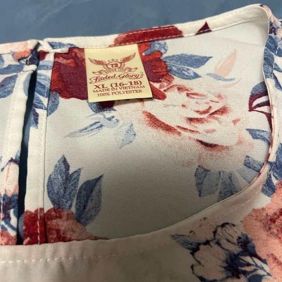 Floral shirt - Picture 2 of 2